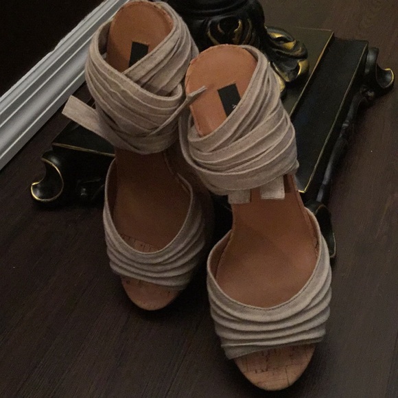 Shoes - Picture 3 of 3